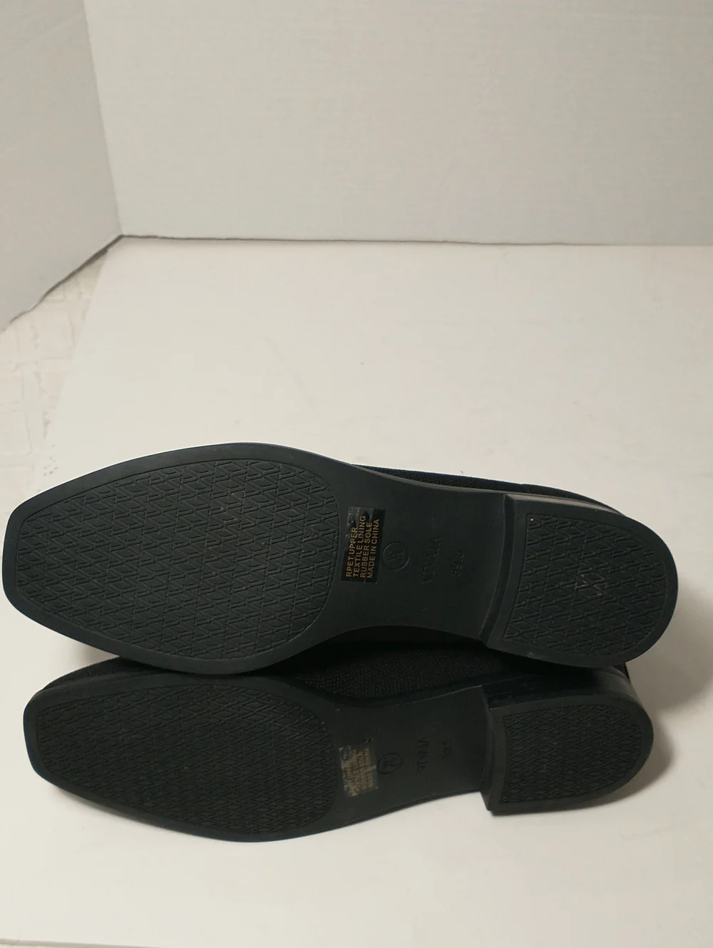 Vivaia Ryan Slip On Chelsea Boot, Black, Women's Size 8.5, Square Toe